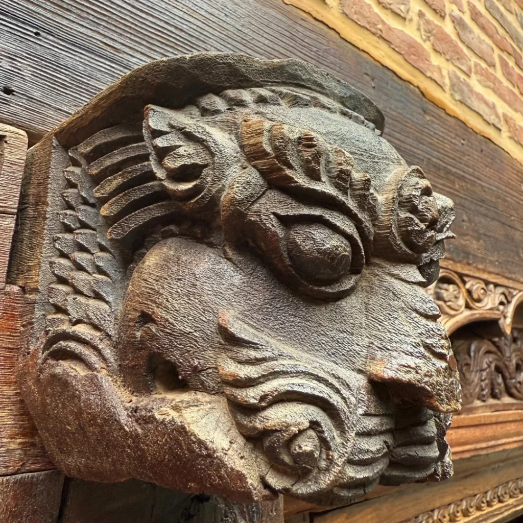 detached guardian head